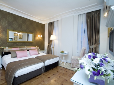 bedroom 2 - hotel avicenna - istanbul, turkey