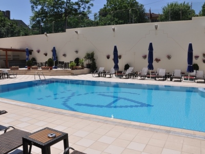 outdoor pool - hotel akgun istanbul - istanbul, turkey