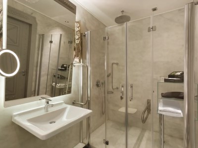bathroom - hotel wyndham grand istanbul kalamis marina - istanbul, turkey
