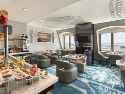 breakfast room - hotel wyndham grand istanbul kalamis marina - istanbul, turkey
