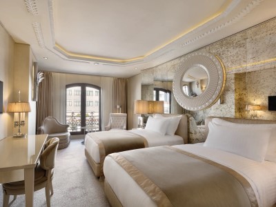 deluxe room - hotel wyndham grand istanbul kalamis marina - istanbul, turkey