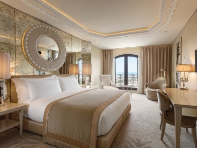 deluxe room 1 - hotel wyndham grand istanbul kalamis marina - istanbul, turkey