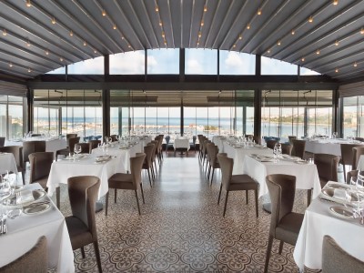 restaurant - hotel wyndham grand istanbul kalamis marina - istanbul, turkey