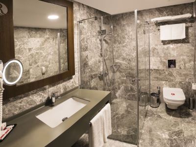 bathroom - hotel ramada by wyndham sakarya - sakarya, turkey