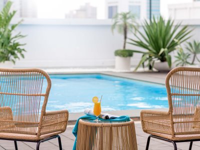 outdoor pool 3 - hotel howard plaza - kaohsiung, taiwan