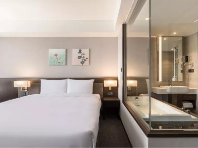 bedroom 4 - hotel lakeshore hotel tainan - tainan, taiwan