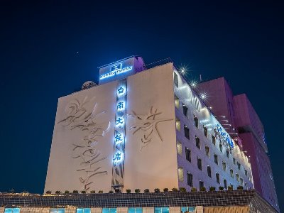 exterior view - hotel hotel tainan - tainan, taiwan
