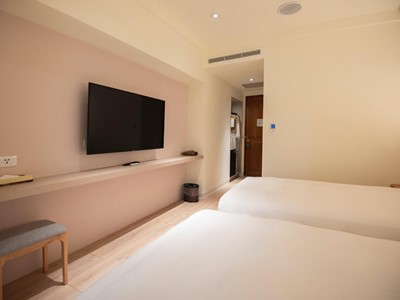 bedroom 3 - hotel hotel tainan - tainan, taiwan
