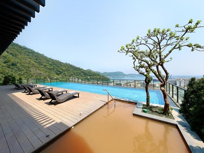 outdoor pool - hotel lakeshore hotel suao - yilan, taiwan
