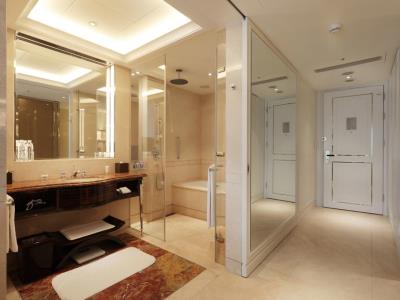 bathroom - hotel okura prestige - taipei, taiwan