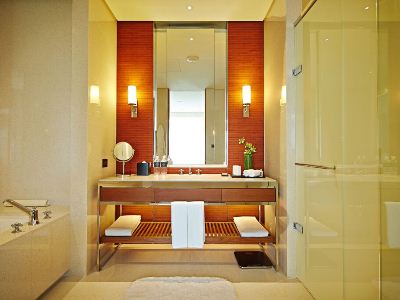 bathroom 1 - hotel eslite - taipei, taiwan