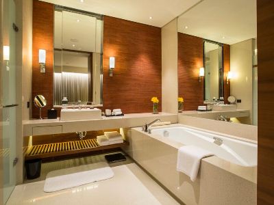 bathroom 2 - hotel eslite - taipei, taiwan
