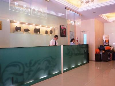 lobby - hotel first - taipei, taiwan
