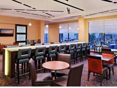 breakfast room - hotel hampton inn and suites downtown - little rock, united states of america