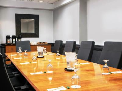 conference room 3 - hotel doubletree hotel tallahassee - tallahassee, united states of america