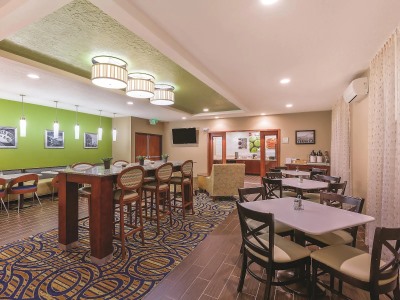 breakfast room - hotel la quinta inn and suites boise airport - boise, united states of america