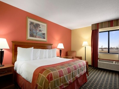 bedroom 3 - hotel baymont by wyndham springfield - springfield, illinois, united states of america