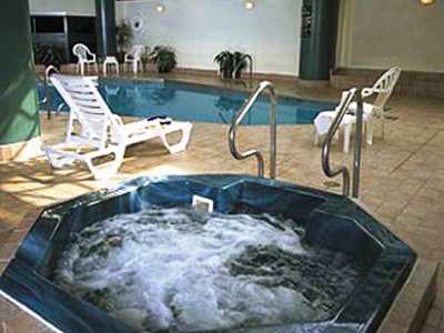 indoor pool - hotel embassy suites indianapolis downtown - indianapolis, united states of america