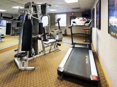 gym - hotel days inn and suites by wyndham northwest - indianapolis, united states of america