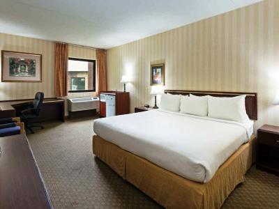 bedroom - hotel days inn and suites by wyndham northwest - indianapolis, united states of america