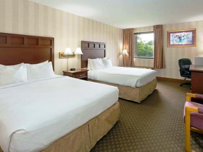 bedroom 1 - hotel days inn and suites by wyndham northwest - indianapolis, united states of america