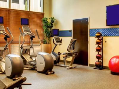 gym - hotel hampton inn and suites downtown - baton rouge, united states of america