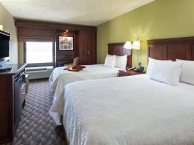 bedroom - hotel hampton inn baton rouge i-10 college dr - baton rouge, united states of america