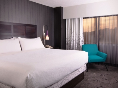 bedroom - hotel embassy suites raleigh crabtree - raleigh, united states of america