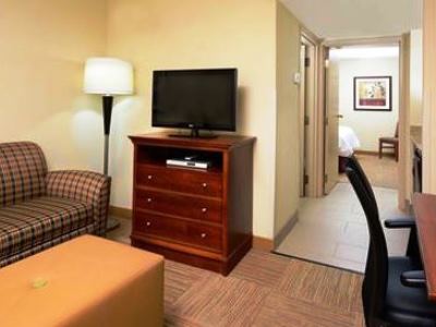 bedroom 3 - hotel hampton inn raleigh capital blvd. north - raleigh, united states of america
