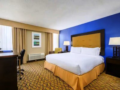 bedroom - hotel doubletree by hilton raleigh midtown - raleigh, united states of america