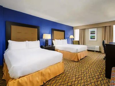 bedroom 1 - hotel doubletree by hilton raleigh midtown - raleigh, united states of america