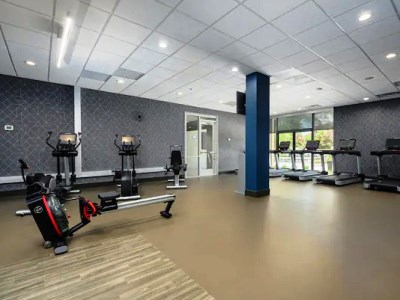 gym - hotel doubletree by hilton raleigh midtown - raleigh, united states of america