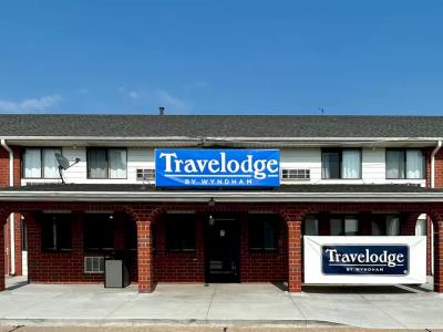 exterior view - hotel travelodge by wyndham lincoln south - lincoln, nebraska, united states of america
