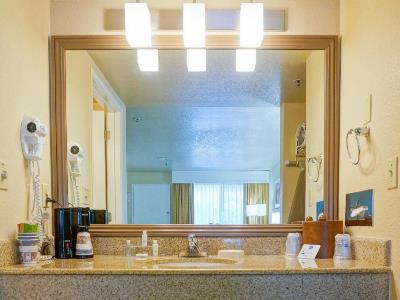 bathroom - hotel best western heritage inn - concord, california, united states of america