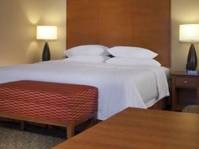 bedroom - hotel hampton inn columbus easton area - columbus, ohio, united states of america