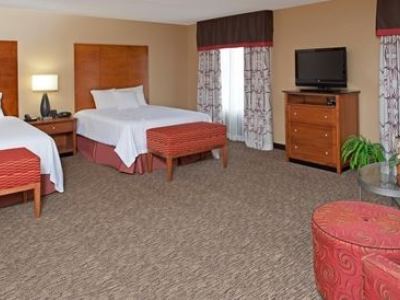 bedroom 2 - hotel hampton inn columbus easton area - columbus, ohio, united states of america
