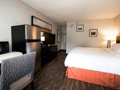 bedroom - hotel baymont inn and suites columbus/near osu - columbus, ohio, united states of america