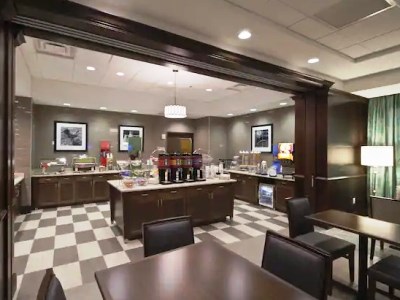 breakfast room - hotel hampton inn and suites university area - columbus, ohio, united states of america