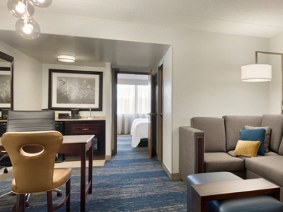 bedroom 2 - hotel embassy suites columbus - columbus, ohio, united states of america