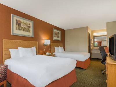 bedroom 1 - hotel days inn by wyndham columbus fairgrounds - columbus, ohio, united states of america