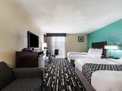 bedroom 1 - hotel days inn wyndham oklahoma city bricktown - oklahoma city, united states of america