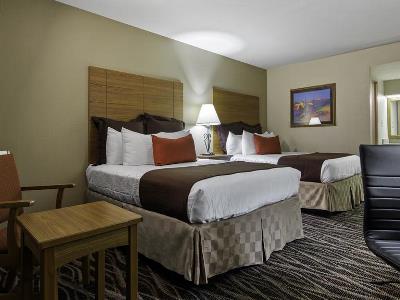 bedroom 1 - hotel bw plus saddleback inn conference center - oklahoma city, united states of america