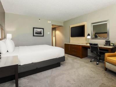 bedroom 4 - hotel doubletree hotel austin university area - austin, texas, united states of america