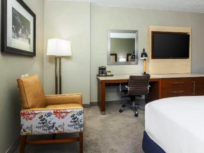 bedroom 5 - hotel doubletree hotel austin university area - austin, texas, united states of america