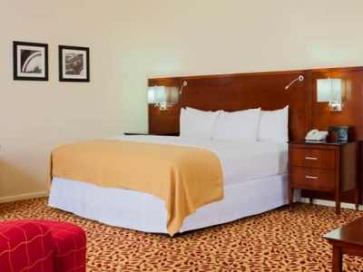 bedroom 1 - hotel doubletree by hilton austin - austin, texas, united states of america