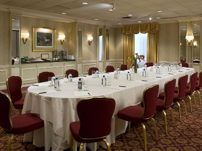 conference room - hotel warwick - new york, united states of america