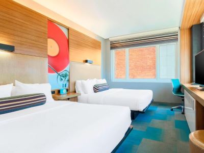 bedroom - hotel aloft harlem - new york, united states of america