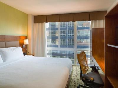 bedroom 1 - hotel hilton garden inn midtown east - new york, united states of america