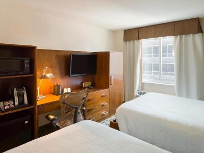 bedroom 4 - hotel hilton garden inn midtown east - new york, united states of america
