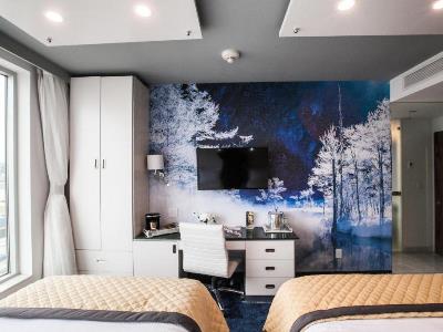 bedroom 5 - hotel wyndham garden brooklyn sunset park - new york, united states of america